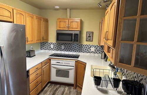 Taku - Campbell Casa | Home away from home near Airport with deck
