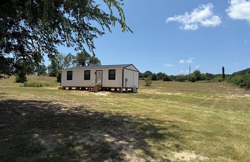Tyler Cabina | Home away from Home- Near Tyler Airport