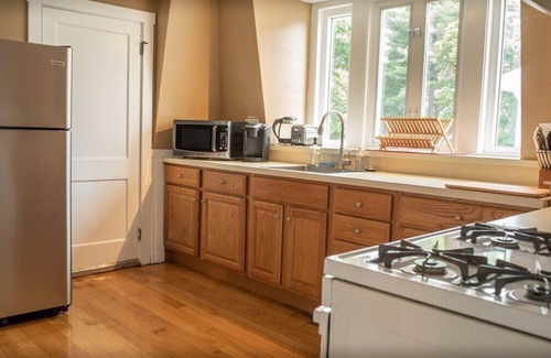 Quincy Apartamento | Home Away from Home | Next to Boston & Beach, EV+