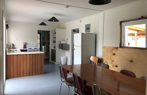 Twizel Casa | Home away from Home, Twizel. FREE WIFI