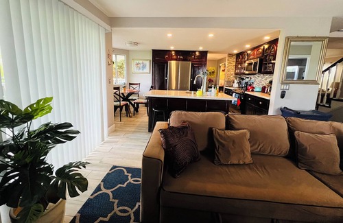 Canyon Lake Casa | Home away from Home.Family & Pet friendly30+days