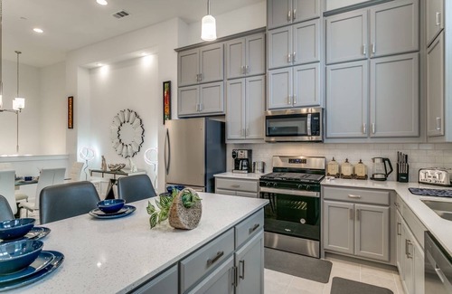 Lewisville Casa | Home away from home