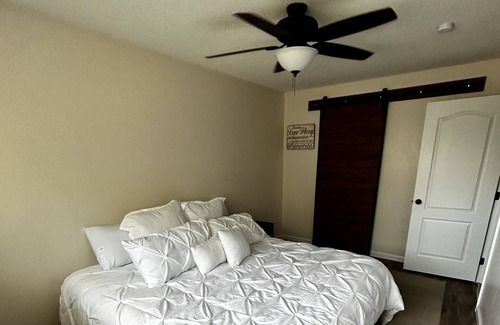 Lemoore Casa | Home Away From Home W/Pool