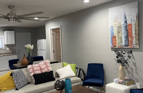 Cleveland Casa | Home away from Home ( We are available for Out of Town Guests Only)