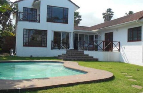 Gonubie Casa | Hogar lejos del hogar Casa de vacaciones de 3 dormitorios