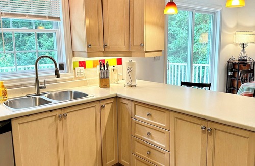 New Gloucester Casa | Home base for 4 Seasons of Adventure, Close to everything!