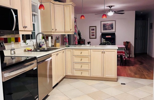 New Gloucester Casa | Home base for 4 Seasons of Adventure, Close to everything!