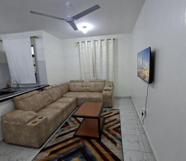 Bamburi Apartamento | Home by Mercy Apiyo