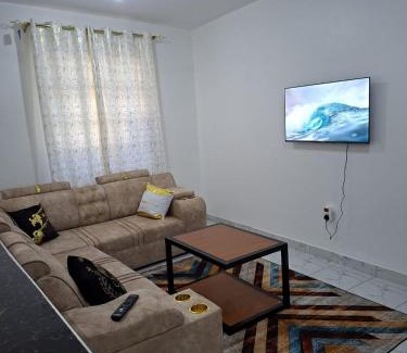 Bamburi Apartamento | Home by Mercy Apiyo