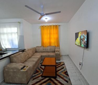 Bamburi Apartamento | Home by Mercy Apiyo