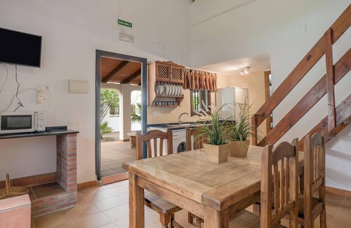 Zahora Casa | Inicio "Casa Miguelin" En la playa con amplia terraza y aire acondicionado