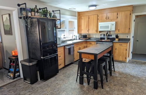 Hayward Casa | Home @ Chip-Wa Lodging