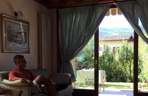 Songavazzo Casa | HOME FALECCHIO con piscina en el verde de las montañas de Orobiche