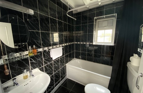 Wilmington Casa | Home Farm Hotel