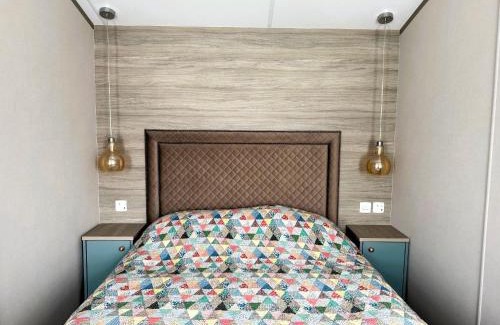 Edithmead Otro | Home Farm Lodge Holidays