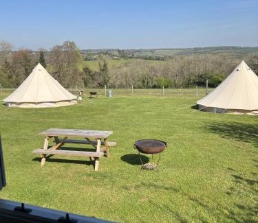 Lacey Green Otro | Home Farm Shepherds Hut with Firepit and Wood Burning Stove