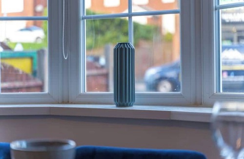 Oldbury Casa | Home for Contractor/Families close to Birmingham City Centre & Attractions & M5