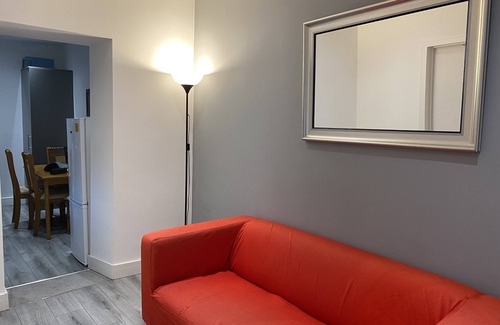 Bridgend Apartamento | Home from home 2 bed Flat Within walking distance of town centre
