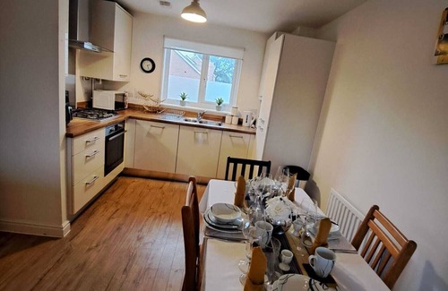 Bobbing Apartamento | Home from Home Apartment 10 minutes to Sheerness Beach and Rochester Castle