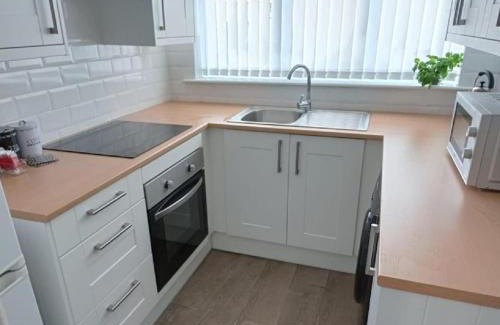 Bootle Apartamento | Home from Home near LFC & train station
