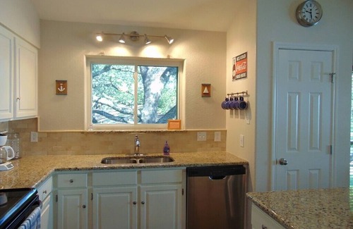 Buchanan Dam Casa | Home in a Protected Cove on Lake Buchanan.