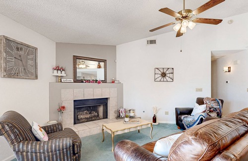 Yuma Casa | Home in a secure neighborhood with pool spa, game room, & fireplace - dogs ok