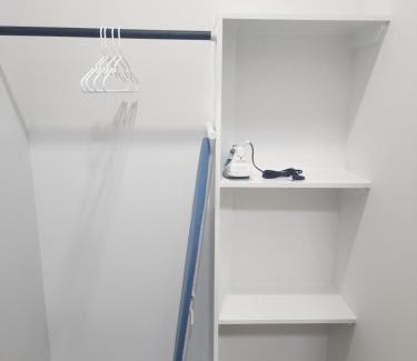 Northwest Calgary Apartamento | Home in Calgary