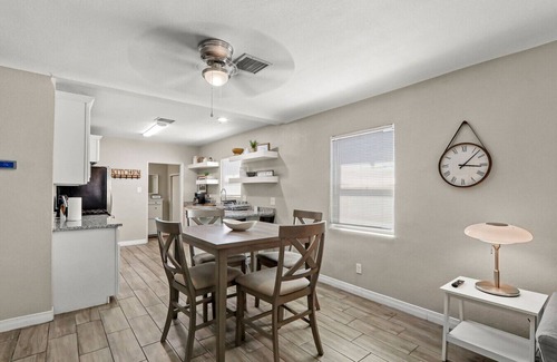 El Paso Casa | Home in central El paso / Medical Ctr of Americas