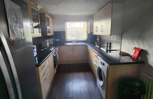 Chatham Casa | Home in Medway 3bedroom Free Sports Free Parking