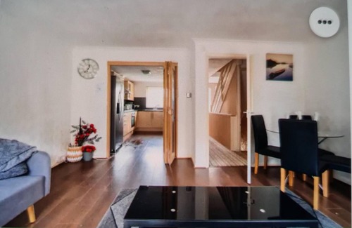Chatham Casa | Home in Medway 3bedroom Free Sports Free Parking