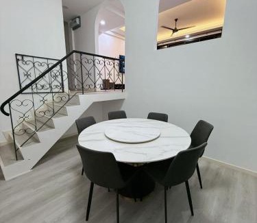 Sandakan Casa | Home in Sandakan Joy Homestay