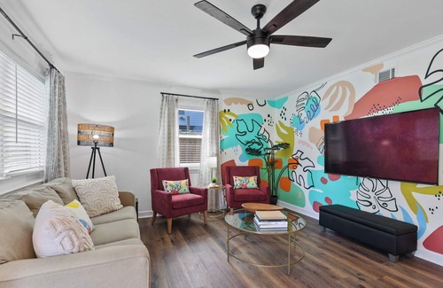 Savannah Casa | Home in Savannah 3BR/1BA Home Sleeps 6 /Dog Friendly