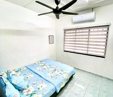 Taman Murni 2 Casa | Home in Sepang, Homestay Mokhzan