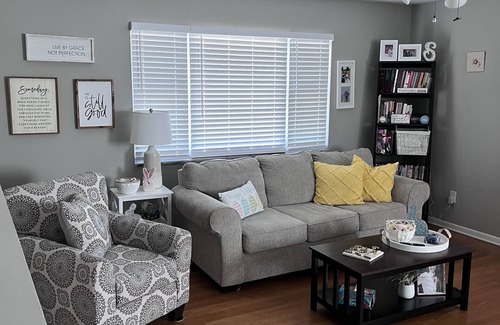 Spring Hill Casa | Home in South Charleston, WV
