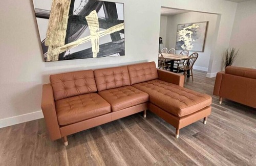 Fresno Casa | Home in the City: 4BR Fresno Retreat