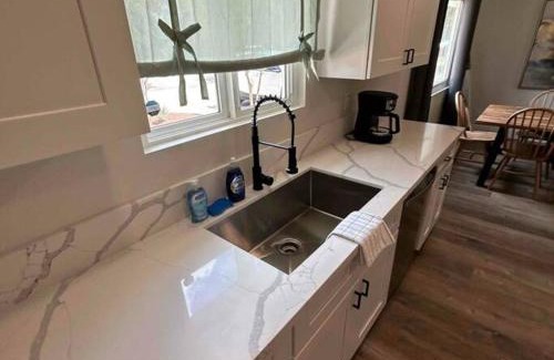 Fresno Casa | Home in the City: 4BR Fresno Retreat w POOL