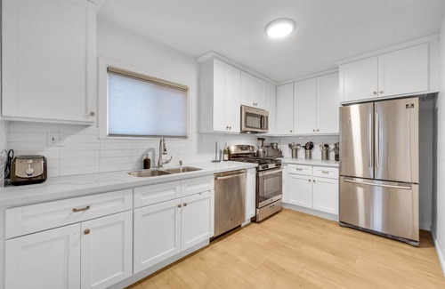 North Central Casa | Home in the Heart of Pasadena!
