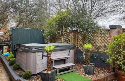 Pershore Casa | The Vale of Evesham-Home-Confortable-Baño con bañera