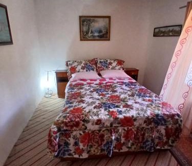 Korce Apartamento | Home in village