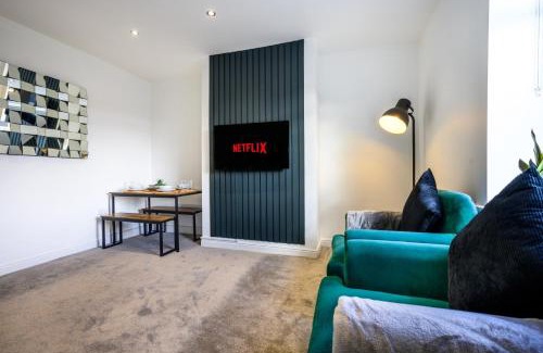 Healey Lane Casa | Home in West Yorkshire, Close to Leeds City Center, Sleeps 3!