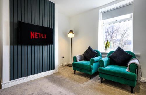 Healey Lane Casa | Home in West Yorkshire, Close to Leeds City Center, Sleeps 3!
