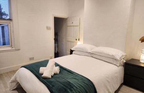 Lower Wick Casa | Home In Worcester - With Free Parking