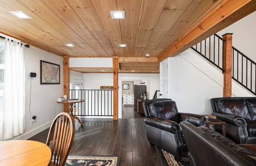 Branson West Casa | Home-Lakefront-Branson West. New-Clean-Excellent value.