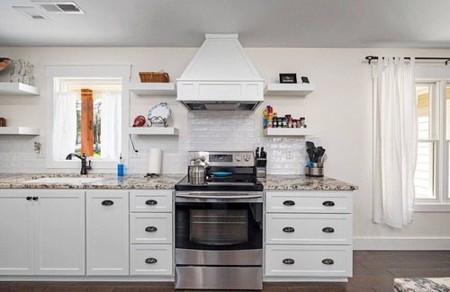 Branson West Casa | Home-Lakefront-Branson West. New-Clean-Excellent value.