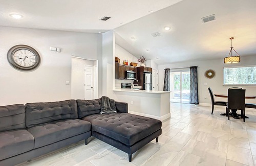 Summerfield Casa | Home! Minutes from Florida Horse Park, The Villages & Ocala.