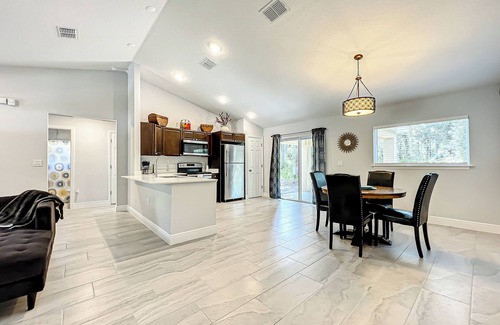 Summerfield Casa | Home! Minutes from Florida Horse Park, The Villages & Ocala.