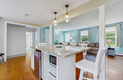 South Chatham Casa | Home near beach & tennis/basketball court with firepit, grill, & patio