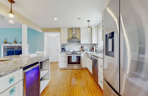 South Chatham Casa | Home near beach & tennis/basketball court with firepit, grill, & patio