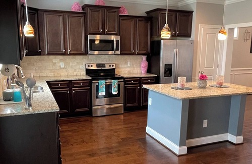 Elliott Casa | Home Near Shaw Airforce Base Close to Major Attractions, Food, & Entertainment