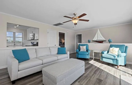The Point Casa | Home - Newly Renovated - Beach House - Emerald Isle Point Great for Familes